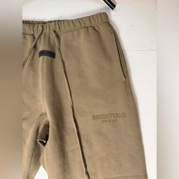 Fear of God Essentials FW22 Relaxed Sweatpant Smoke Used Sz L - Picture 10 of 11